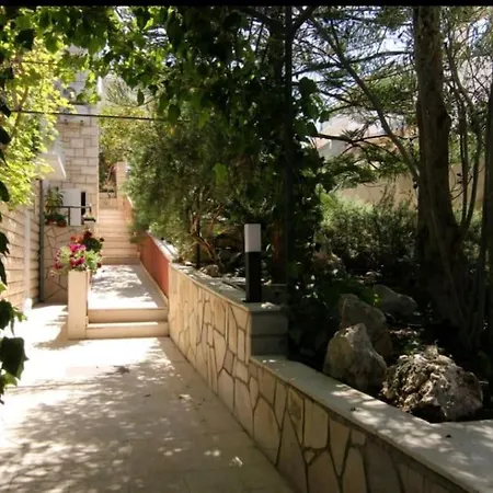 Spacious Apartment, Tania * Hvar Town