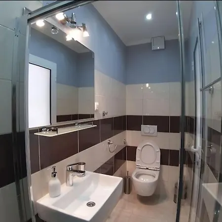Daire Spacious Apartment, Tania