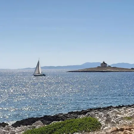 Spacious Apartment, Tania * Hvar Town