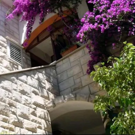 Spacious Apartment, Tania Daire *