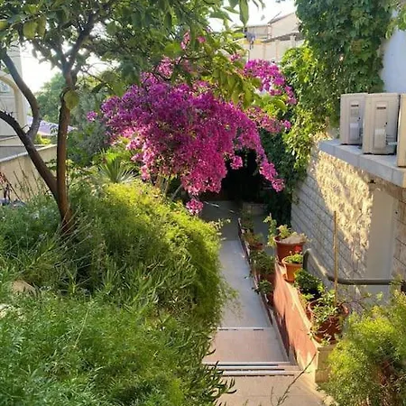 Spacious Apartment, Tania Daire Hvar Town
